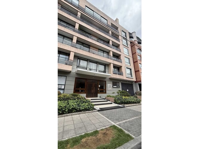 Apartamento de 3 alcobas en venta en Santa Barbara, Bogotá, 123 m² · foto 1 de 24