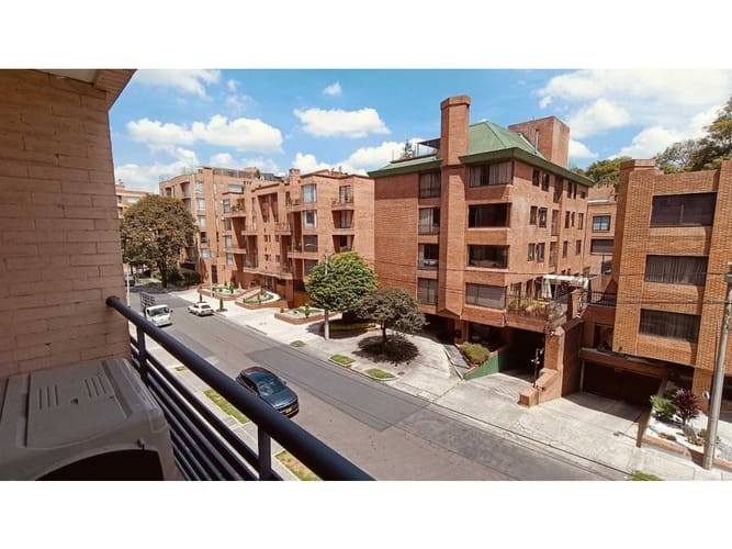 Apartamento de 3 alcobas en venta en Santa Barbara, Bogotá, 123 m² · foto 7 de 24