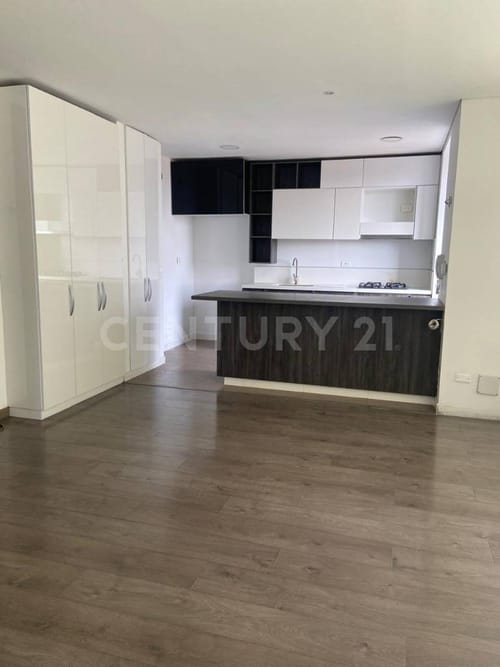 Apartamento de 3 alcobas en venta en Ciudad Salitre, Bogotá, 85 m² · foto 3 de 18
