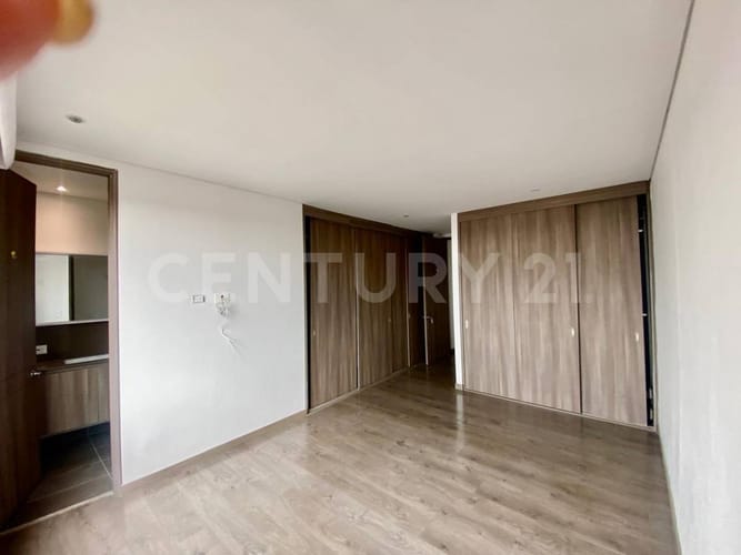 Apartamento de 3 alcobas en venta en Ciudad Salitre, Bogotá, 85 m² · foto 8 de 18