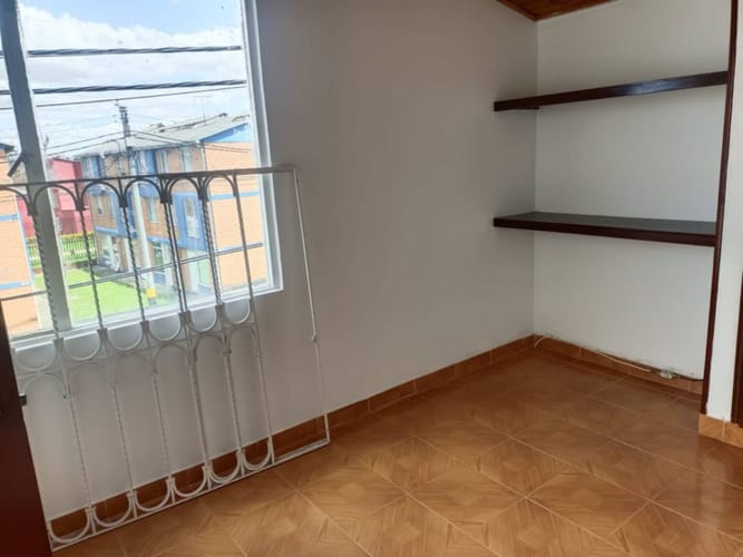 Casa de 2 alcobas en venta en Centro Fontibon, Bogotá, 42 m² · foto 5 de 10