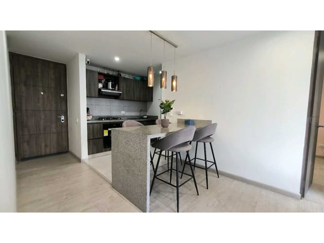 Apartamento de 2 alcobas en venta en La Felicidad, Bogotá, 68 m² · foto 2 de 23