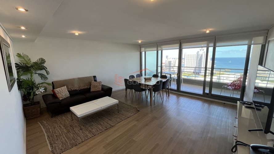 Venta y Alquiler de Apartamento en playa mansa · Foto 6