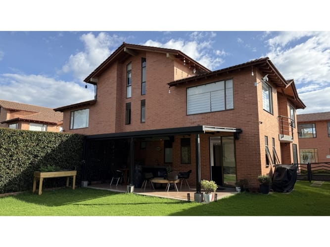 Casa de 3 alcobas en venta en Bojaca, Chía, 151 m² · foto 2 de 24