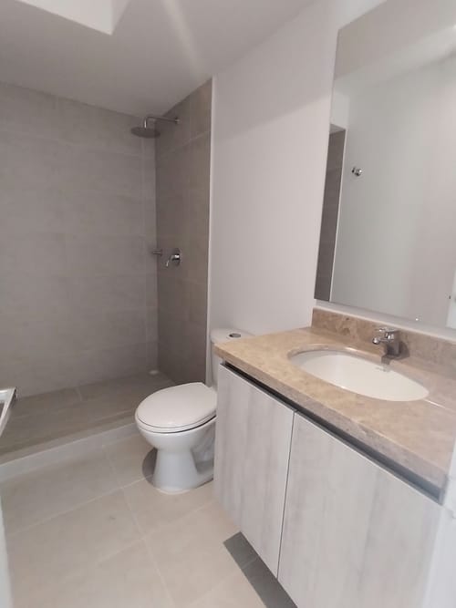 Apartamento de 2 alcobas en arriendo en Lusitania, Bogotá, 60 m² · foto 10 de 14