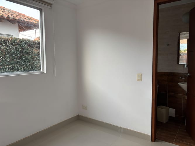 Casa de 5 alcobas en arriendo en El Misterio, Cajicá, 300 m² · foto 15 de 17