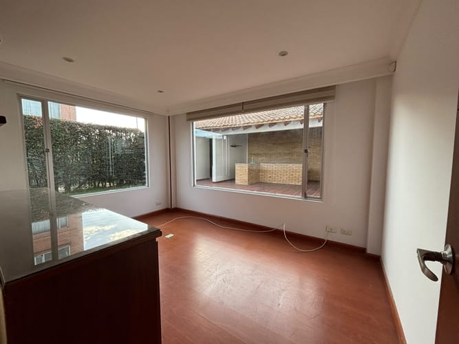 Casa de 5 alcobas en arriendo en El Misterio, Cajicá, 300 m² · foto 9 de 17
