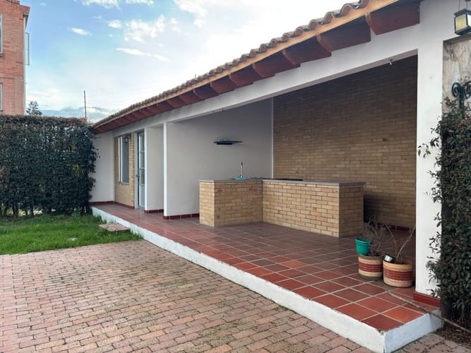 Casa de 5 alcobas en arriendo en El Misterio, Cajicá, 300 m² · foto 6 de 17