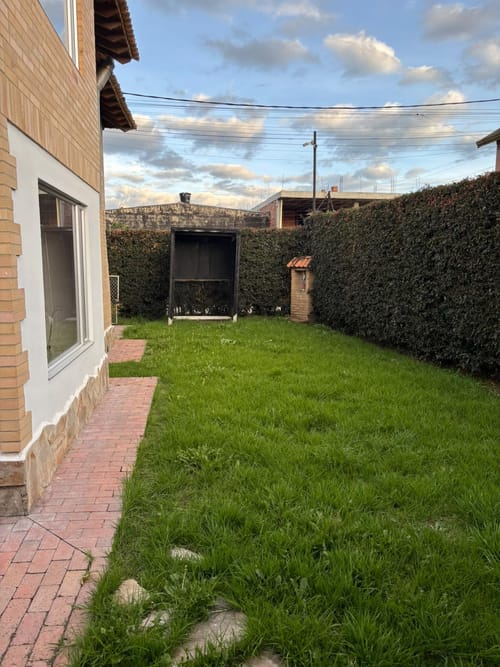 Casa de 5 alcobas en arriendo en El Misterio, Cajicá, 300 m² · foto 4 de 17