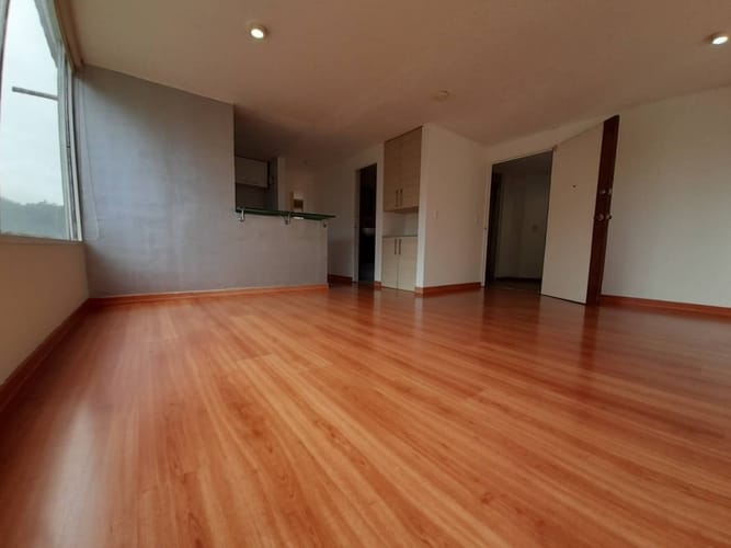 Apartamento de 2 alcobas en arriendo en Los Cedros, Bogotá, 50 m² · foto 3 de 14