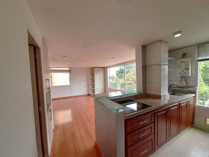 Apartamento de 2 alcobas en arriendo en Los Cedros, Bogotá, 50 m² · foto 13 de 14