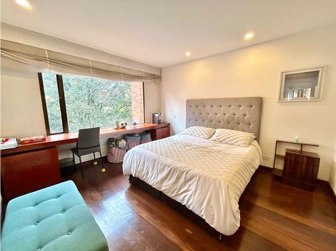 Apartamento de 4 alcobas en venta en Chico, Bogotá, 320 m² · foto 22 de 24