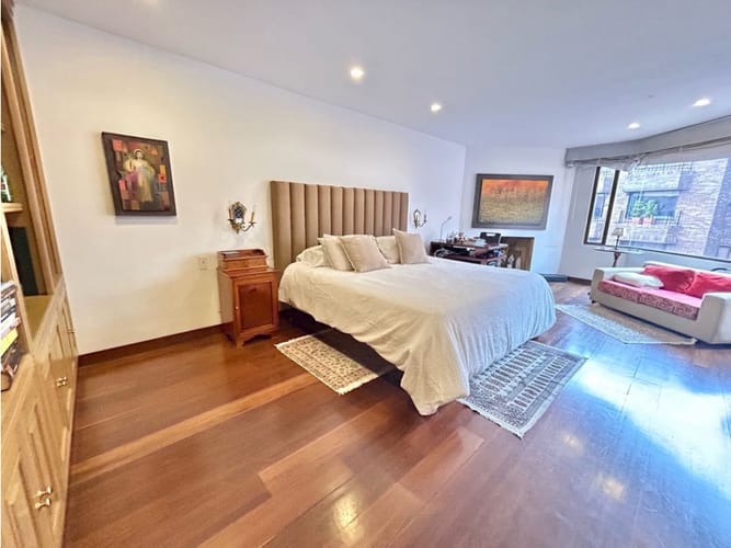 Apartamento de 4 alcobas en arriendo en Chico, Bogotá, 320 m² · foto 12 de 24