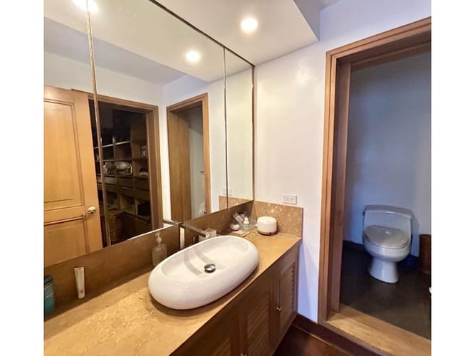 Apartamento de 4 alcobas en arriendo en Chico, Bogotá, 320 m² · foto 23 de 24