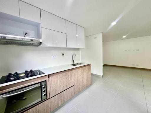 Apartamento de 2 alcobas en arriendo en Señorial, Envigado, 77 m² · foto 4 de 18