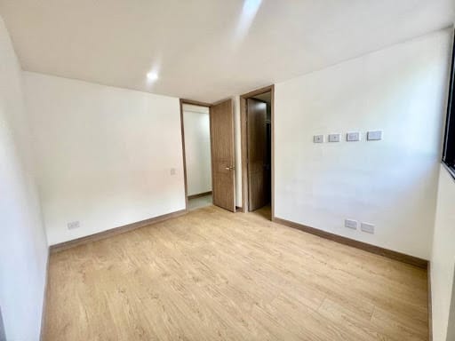 Apartamento de 2 alcobas en arriendo en Señorial, Envigado, 77 m² · foto 12 de 18