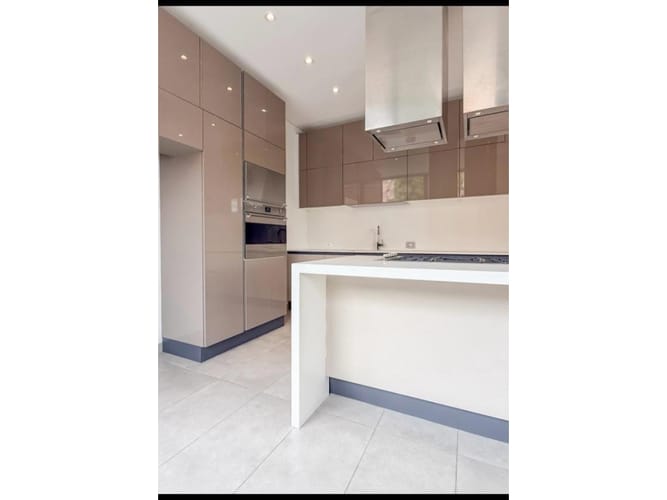 Apartamento de 3 alcobas en venta en Los Rosales, Bogotá, 267 m² · foto 8 de 23