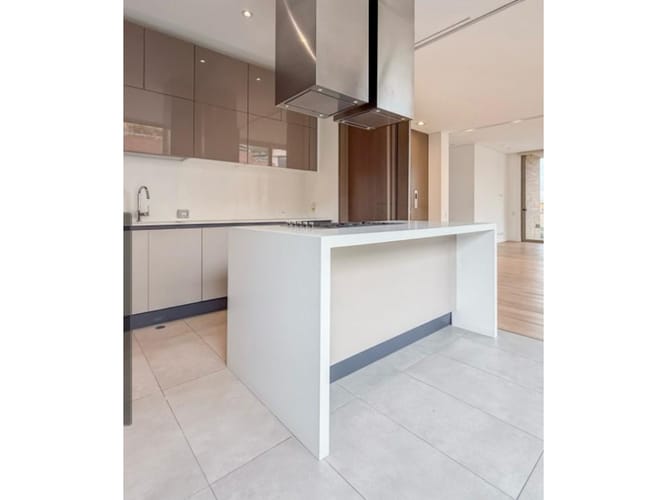 Apartamento de 3 alcobas en venta en Los Rosales, Bogotá, 267 m² · foto 9 de 23