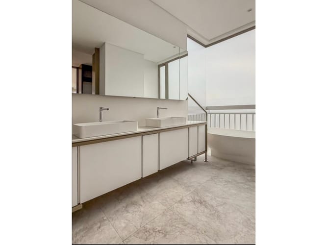 Apartamento de 3 alcobas en venta en Los Rosales, Bogotá, 267 m² · foto 17 de 23