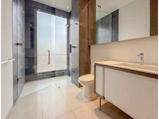 Apartamento de 3 alcobas en venta en Los Rosales, Bogotá, 267 m² · foto 21 de 23