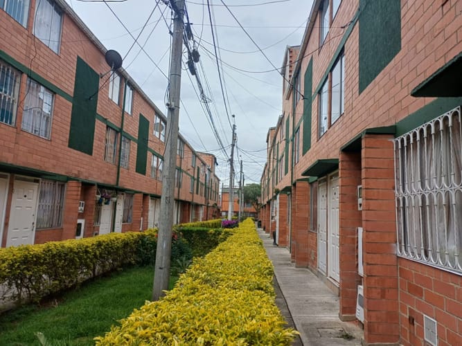 Casa de 2 alcobas en arriendo en Aguas Claras I, Bogotá, 43 m² · foto 2 de 16