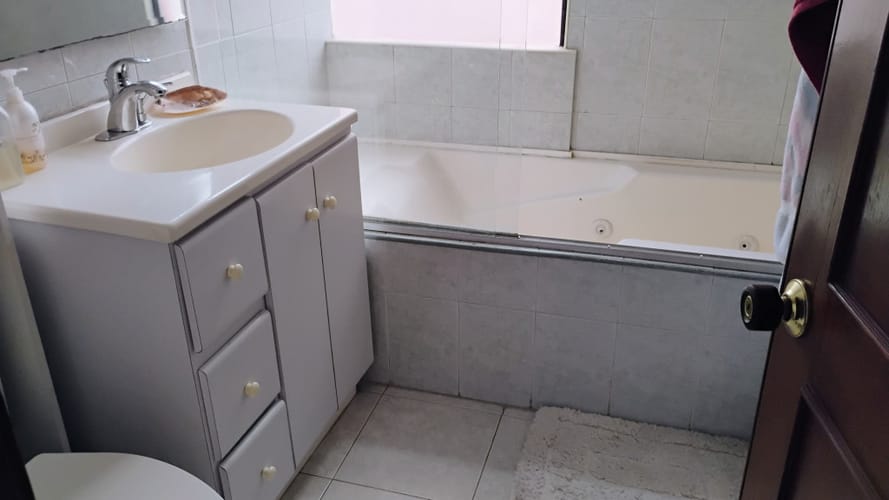 Apartamento de 3 alcobas en arriendo en Santa Barbara, Bogotá, 150 m² · foto 10 de 24