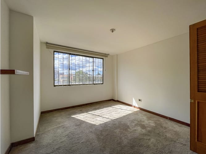 Apartamento de 4 alcobas en venta en Pasadena, Bogotá, 130 m² · foto 5 de 9
