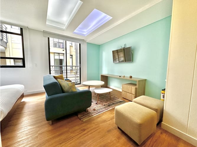 Apartaestudio en venta en La Candelaria, Bogotá, 33 m² · foto 3 de 13