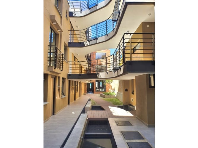 Apartaestudio en venta en La Candelaria, Bogotá, 33 m² · foto 6 de 13