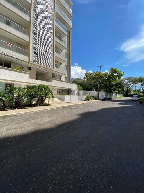 Apartamento de 4 alcobas en arriendo en La Gaviota, Ibagué, 212 m² · foto 2 de 24