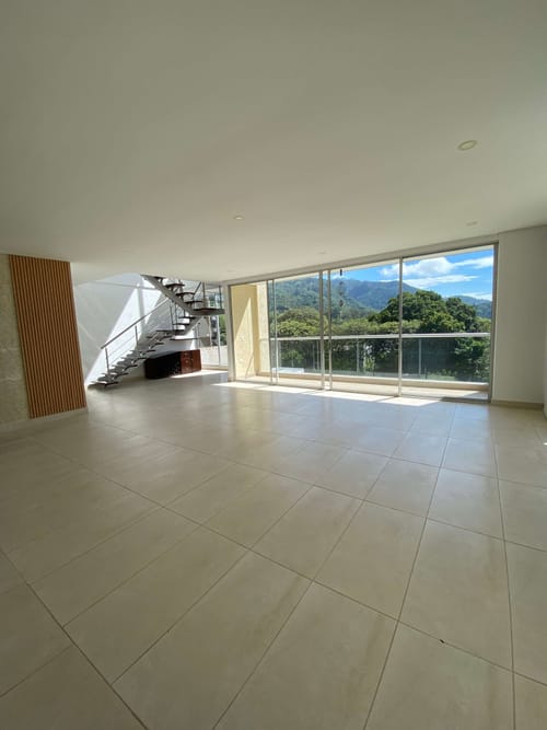 Apartamento de 4 alcobas en arriendo en La Gaviota, Ibagué, 212 m² · foto 9 de 24