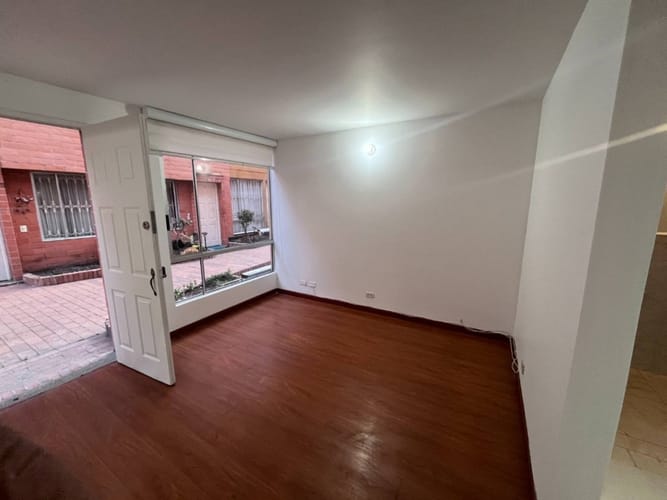 Casa de 3 alcobas en arriendo en Verbenal San Antonio, Bogotá, 69 m² · foto 9 de 24
