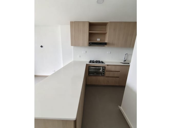 Apartamento de 3 alcobas en arriendo en Zona Industrial 1, Bello, 70 m² · foto 2 de 15