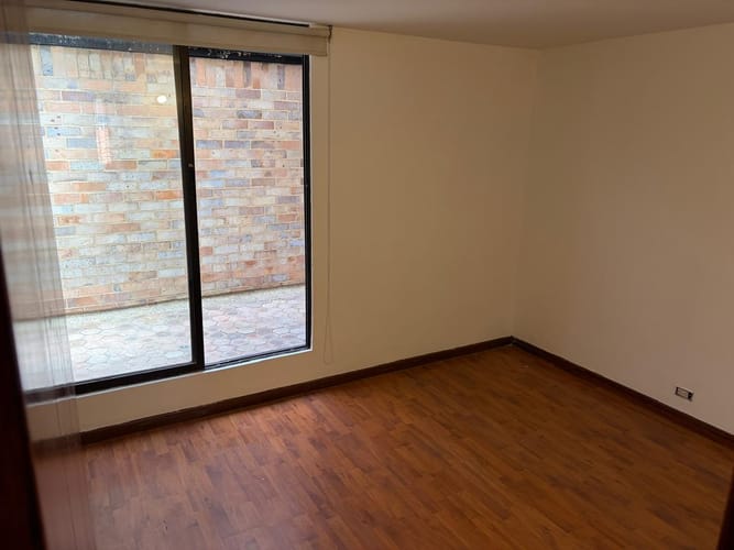 Apartamento de 4 alcobas en arriendo en Chicó Alto, Bogotá, 120 m² · foto 7 de 13
