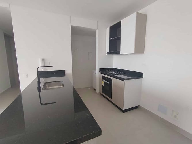 Apartamento de 3 alcobas en arriendo en Manga, Cartagena, 101 m² · foto 5 de 13