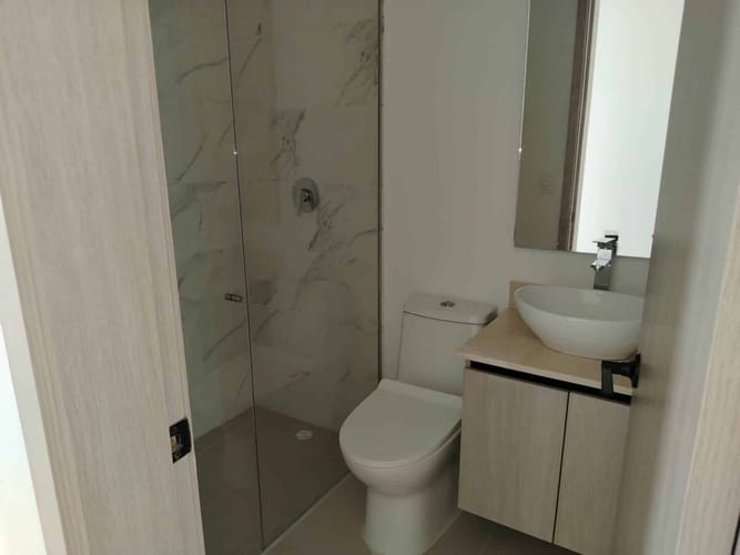 Apartamento de 3 alcobas en arriendo en Manga, Cartagena, 101 m² · foto 9 de 13