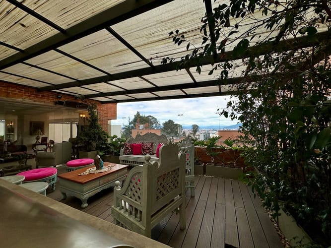 Apartamento de 3 alcobas en venta en El Refugio, Bogotá, 466 m² · foto 2 de 24