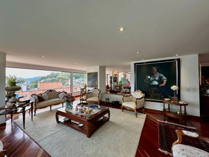 Apartamento de 3 alcobas en venta en El Refugio, Bogotá, 466 m² · foto 5 de 24