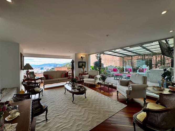 Apartamento de 3 alcobas en venta en El Refugio, Bogotá, 466 m² · foto 6 de 24