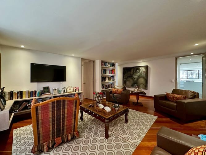 Apartamento de 3 alcobas en venta en El Refugio, Bogotá, 466 m² · foto 14 de 24