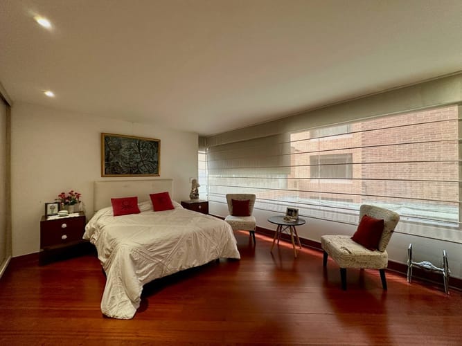 Apartamento de 3 alcobas en venta en El Refugio, Bogotá, 466 m² · foto 21 de 24
