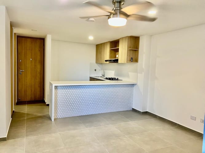 Apartamento de 2 alcobas en arriendo en Simesa, Medellín, 70 m² · foto 2 de 9