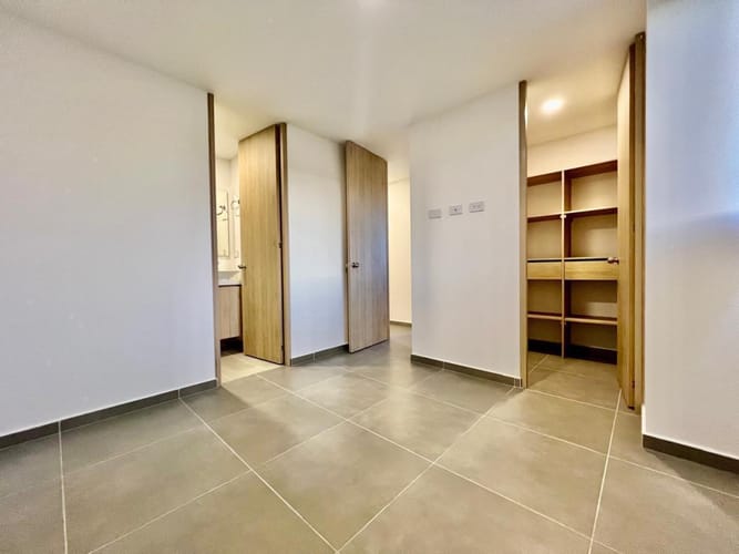 Apartamento de 2 alcobas en arriendo en Simesa, Medellín, 70 m² · foto 6 de 9