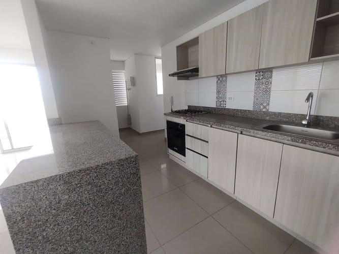 Apartamento de 3 alcobas en arriendo en Manga, Cartagena, 103 m² · foto 4 de 13
