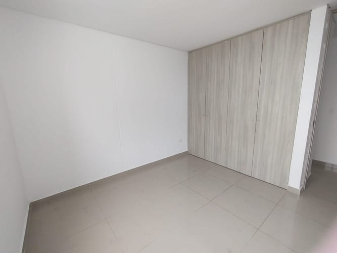 Apartamento de 3 alcobas en arriendo en Manga, Cartagena, 103 m² · foto 12 de 13