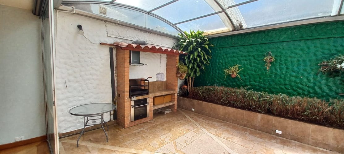 Casa de 4 alcobas en arriendo en Chicó Alto, Bogotá, 285 m² · foto 3 de 18