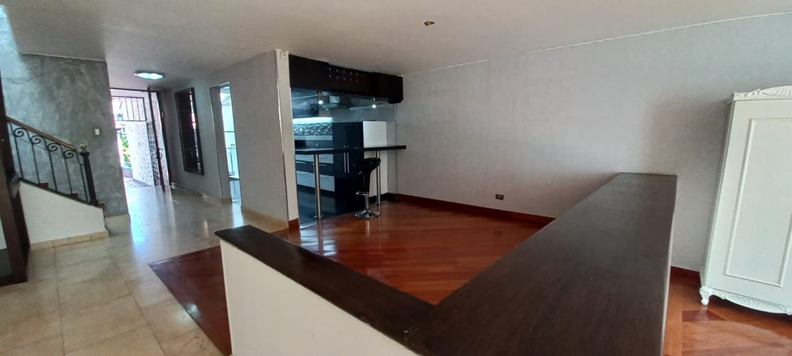 Casa de 4 alcobas en arriendo en Chicó Alto, Bogotá, 285 m² · foto 4 de 18