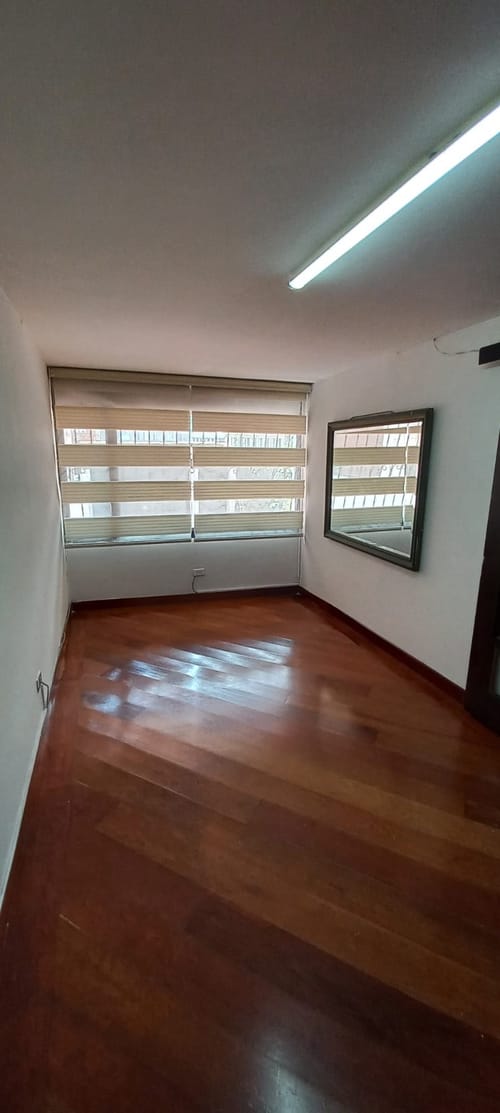 Casa de 4 alcobas en arriendo en Chicó Alto, Bogotá, 285 m² · foto 8 de 18
