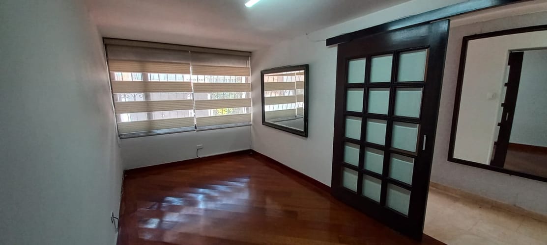 Casa de 4 alcobas en arriendo en Chicó Alto, Bogotá, 285 m² · foto 16 de 18