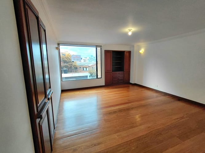 Apartamento de 4 alcobas en arriendo en Chapinero, Bogotá, 250 m² · foto 3 de 24
